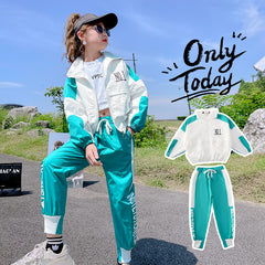 AO0508-316 تريننج ستان قطعتين ( جكيت + بنطلون )