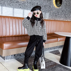 AO0508-11 طقم سبورت بناتي ( بلوزة + بنطلون )