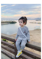 AO0505-02 طقم بناتي سبورت قطني ( بلوزة + بنطلون)