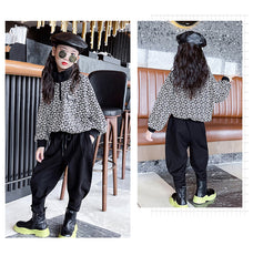 AO0508-11 طقم سبورت بناتي ( بلوزة + بنطلون )