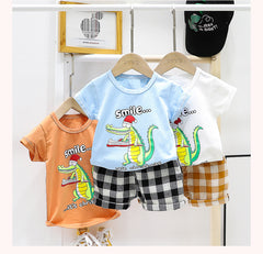 AO0111-11 طقم قطعتين ( بلوزة + شورت)