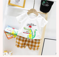 AO0111-11 طقم قطعتين ( بلوزة + شورت)