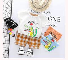 AO0111-11 طقم قطعتين ( بلوزة + شورت)