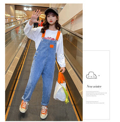 AO0507-98 طقم بناتي قطعتين ( افرهول جينز + بلوزة)