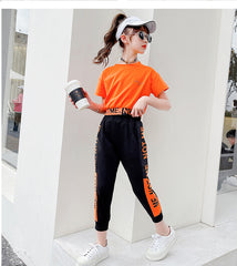 AO0507-111 طقم سبورت بناتي صيفي قطعتني ( بلوزة + بنطلون )