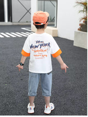 AO0524-02 طقم ولادي قطعتين ( بلوزة قطنية + بنطلون جينز شورت طويل)