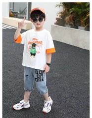 AO0524-02 طقم ولادي قطعتين ( بلوزة قطنية + بنطلون جينز شورت طويل)