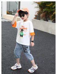 AO0524-02 طقم ولادي قطعتين ( بلوزة قطنية + بنطلون جينز شورت طويل)