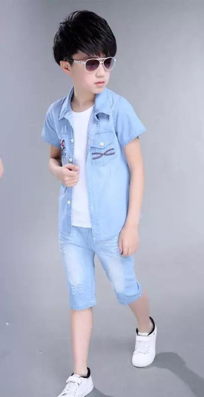 AO0402-19 طقم ولادي جينز قطعتين (جكيت + بنطلون شورت طويل)