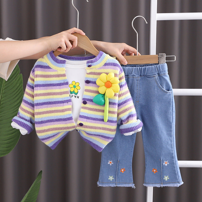 AS-3075G طقم بناتي خريفي / شتوي 3 قطع ( بلوزة + جكيت صوف مع دبوس + بنطلون جينز مطرز ورد )