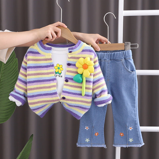 AS-3075G طقم بناتي خريفي / شتوي 3 قطع ( بلوزة + جكيت صوف مع دبوس + بنطلون جينز مطرز ورد )