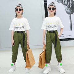 FU14042024-28 طقم بناتي صيفي ( بلوزة قطنية + بنطلون + حزام خصر)