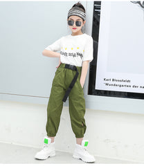 FU14042024-28 طقم بناتي صيفي ( بلوزة قطنية + بنطلون + حزام خصر)