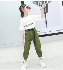 FU14042024-28 طقم بناتي صيفي ( بلوزة قطنية + بنطلون + حزام خصر)