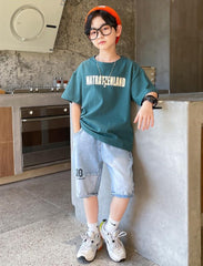 FU14042024-37 طقم ولادي صيفي قطعتين ( بلوز قطنية + بنطلون جينز)