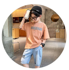 FU14042024-37 طقم ولادي صيفي قطعتين ( بلوز قطنية + بنطلون جينز)