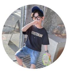 FU14042024-37 طقم ولادي صيفي قطعتين ( بلوز قطنية + بنطلون جينز)