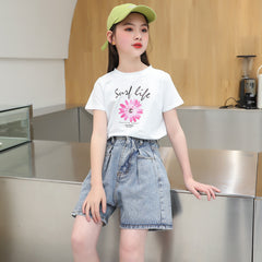 FU14042024-6 طقم بناتي صيفي قطعتين ( بلوز قطنية + شورت جينز )