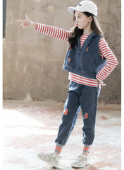 FU14042024-7 طقم بناتي 3 قطع ( فست جينز + بلوزة قطنية+ بنطلون جينز )