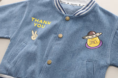 SSX220824-145 طقم ولادي 3 قطع ( جكيت جينز + بنطلون جينز + بلوزة )