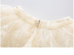 RM1231-06 فستان بناتي طبقات مزين باللولو والدانتيل