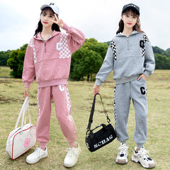 RM090424-6 بدلة رياضية تريننج قطن بناتي قطعتين ( بلوزة + بنطلون) رسومات بارزة خامة ممتازة