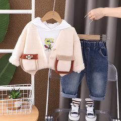 SSX220824-166 طقم ولادي 3 قطع ( جكيت صوف+ بلوزة قطنية + بنلطون جينز )