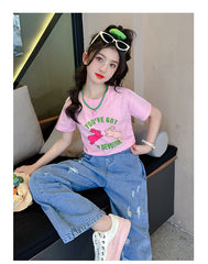 FU14042024-22 طقم بناتي صيفي قطعتين ( بلوزة قطنية + بنطلون جينز)