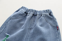 RM0608-22 طقم ولادي 3 قطع ( بلوزة + جكيت + بنطلون جينز )