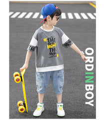 FU14042024-64 طقم ولادي صيفي قطعتين ( بلوزة + بنطلون)