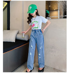 FU14042024-22 طقم بناتي صيفي قطعتين ( بلوزة قطنية + بنطلون جينز)