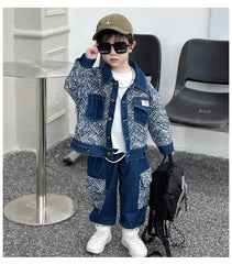 RM1227-36 طقم جينز ناعم ومريح ، قطعتين عالنمط بالكوري برسومات عصرية ( جكيت جينز + بنطلون جينز)