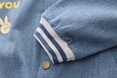 SSX220824-145 طقم ولادي 3 قطع ( جكيت جينز + بنطلون جينز + بلوزة )