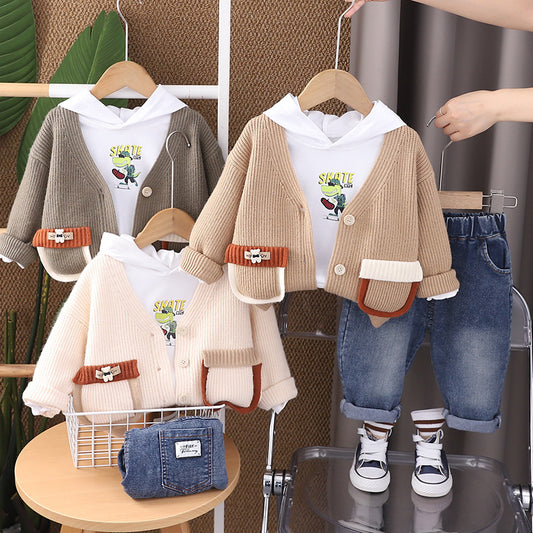 SSX220824-166 طقم ولادي 3 قطع ( جكيت صوف+ بلوزة قطنية + بنلطون جينز )