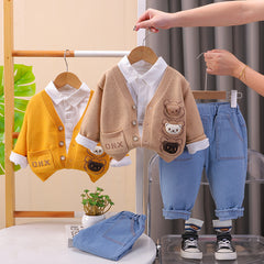 طقم ولادي 3 قطع دبدوب ( قميص + جكيت صوف + بنطلون جينز ) SSX220824-173