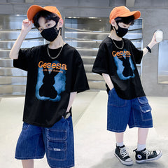 FU14042024-66 طقم ولادي صيفي قعطتين ( بلوز + بنطلون جينز)