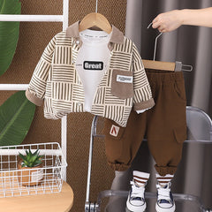 SSX220824-163 طقم ولادي 3 قطع ( بلوزة + جكيت + بنطلون)