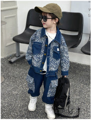 RM1227-36 طقم جينز ناعم ومريح ، قطعتين عالنمط بالكوري برسومات عصرية ( جكيت جينز + بنطلون جينز)