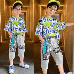 FU14042024-44 طقم ولادي صيفي ( بلوزة قطنية + بنطلون جينز + حزام وسط)