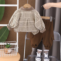 SSX220824-163 طقم ولادي 3 قطع ( بلوزة + جكيت + بنطلون)