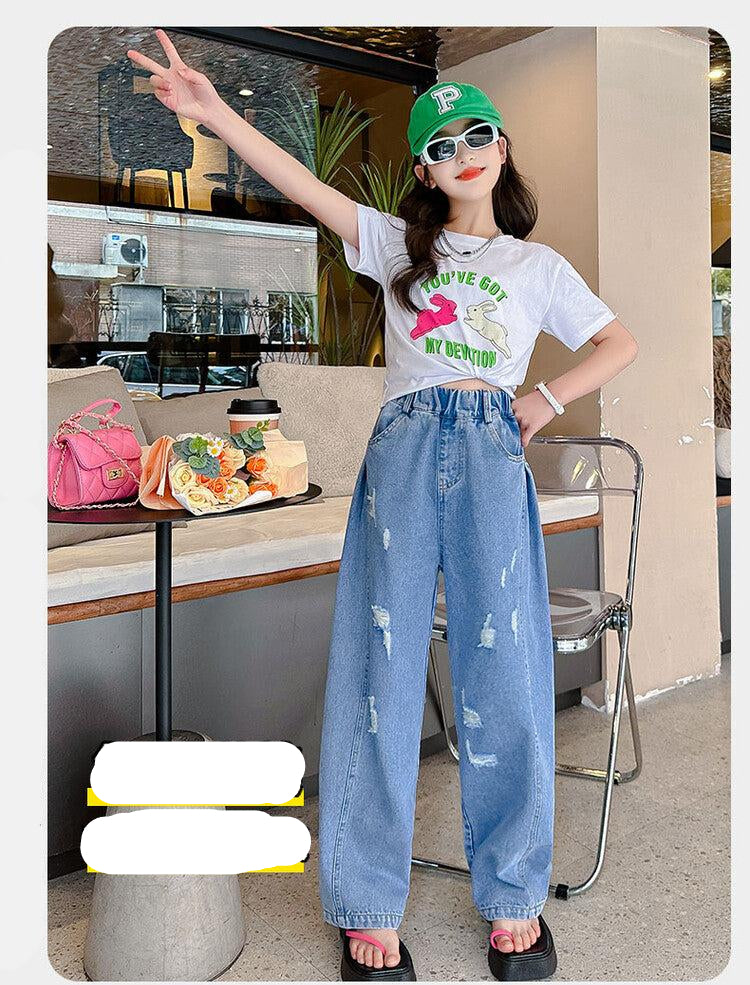 FU14042024-22 طقم بناتي صيفي قطعتين ( بلوزة قطنية + بنطلون جينز)