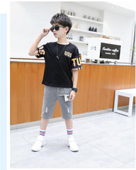 FU14042024-47 طقم ولادي قطعتين ( بلوزة + شورت طويل)