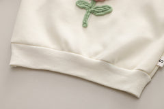 RM0115-11 طقم بناتي ربيعي خريفي مطرز بالورد قطعتين (بلوزة + بنطلون جينز ناعم)