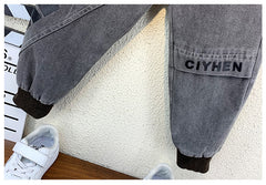 RM1227-44 طقم ولادي قطعتين ( بلوزة قطنية + بنطلون جينز )