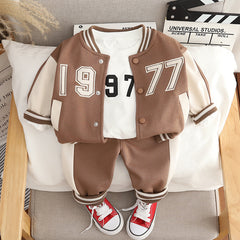 RM0608-31 طقم قطني سبورت ولادي 3 قطع ( بلوزة + جكيت + بنطلون )