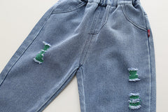 RM0608-22 طقم ولادي 3 قطع ( بلوزة + جكيت + بنطلون جينز )