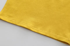 RM231223-21 طقم ولادي قطعتين ( بلوزة قطن + شورت جينز)