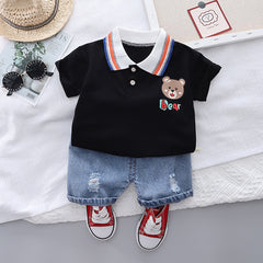 RM231223-21 طقم ولادي قطعتين ( بلوزة قطن + شورت جينز)