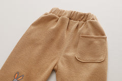 RM231223-23 طقم ديزني ارنوب ( بلوزة مطرزة مع طاقية + بنطلون)