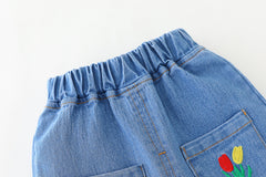 RM231223-24 طقم بناتي 3 قطع ( بلوزة موردة + جكيت مع دبوس وردة + بنطلون جينز )